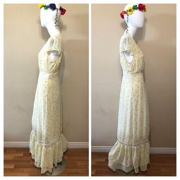 First Monday Floral Maxi Dress Size Small - Picture 3 of 12